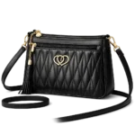 20251216_1436_Sleek Black Handbag_remix_01kck6gwmqe0hsdwn8zspkgj7k